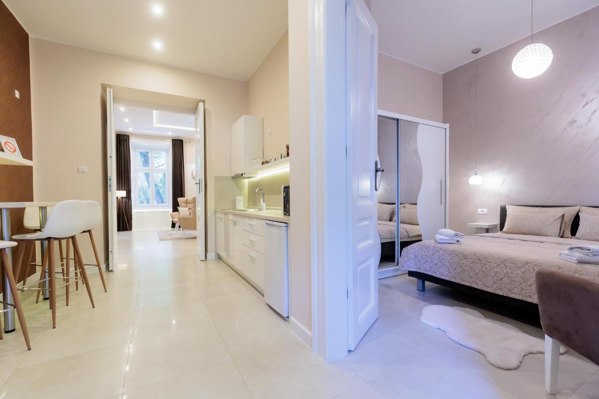 Apartman Mirakul スボティツァ エクステリア 写真